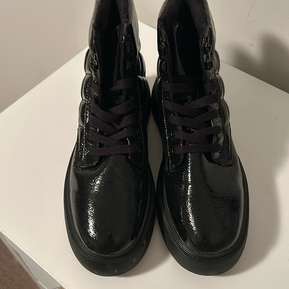 BNWT H & M ANKLE BOOTS